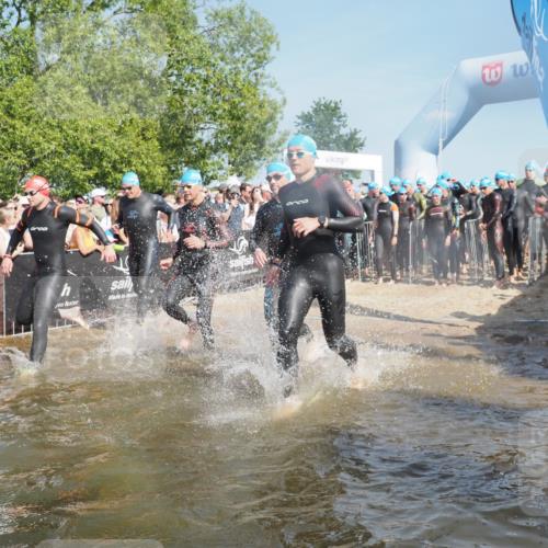 22.06.2025 - Viking Triathlon KatJ http://msf.ph/oto/8063522 22.06.2025 10:02:49 Schwimmen 5, 40, 43, 98, 164, 323, 340, 366, 427, 429, 430, 486, 548, 552, 554, 608 meine-sportfotos.de