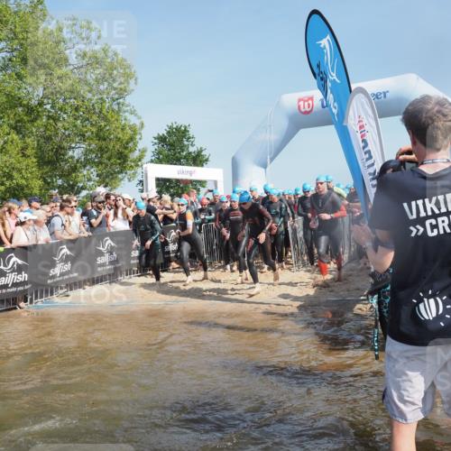 22.06.2025 - Viking Triathlon KatJ http://msf.ph/oto/8063530 22.06.2025 10:02:52 Schwimmen 5, 40, 43, 98, 154, 164, 323, 340, 430, 475, 486, 548, 552, 554, 608 meine-sportfotos.de