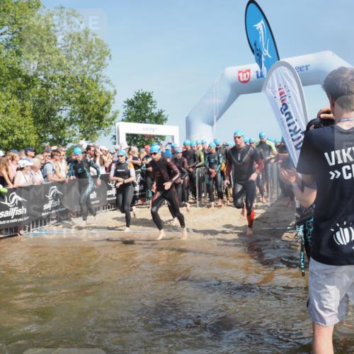 22.06.2025 - Viking Triathlon KatJ http://msf.ph/oto/8063539 22.06.2025 10:02:53 Schwimmen 5, 40, 43, 47, 98, 154, 164, 323, 340, 430, 475, 486, 548, 552, 554, 608 meine-sportfotos.de