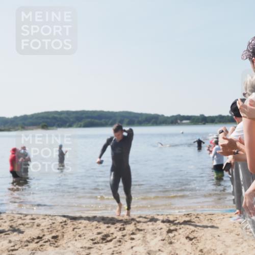 22.06.2025 - Viking Triathlon MichiJ http://msf.ph/oto/8063540 22.06.2025 10:25:08 Schwimmen 4, 521 meine-sportfotos.de