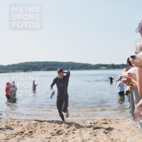 22.06.2025 - Viking Triathlon MichiJ http://msf.ph/oto/8063542 22.06.2025 10:25:09 Schwimmen 4, 521 meine-sportfotos.de