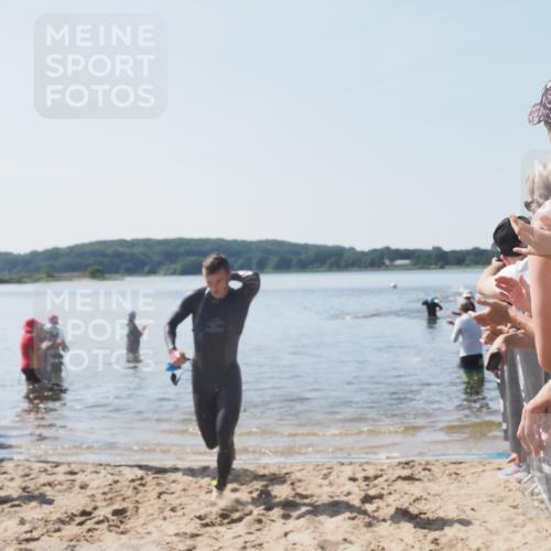 22.06.2025 - Viking Triathlon MichiJ http://msf.ph/oto/8063546 22.06.2025 10:25:09 Schwimmen 4, 521 meine-sportfotos.de