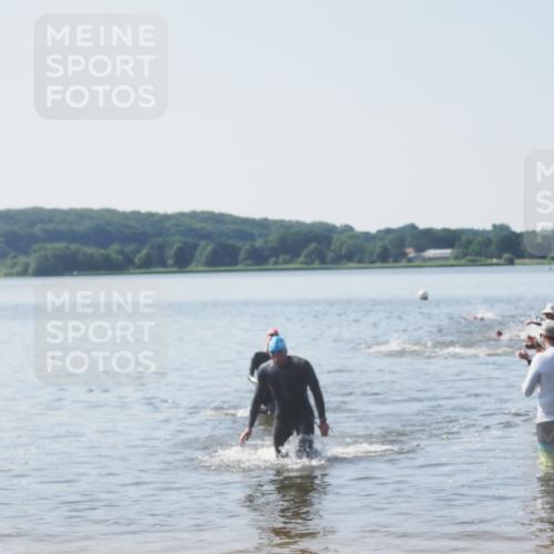22.06.2025 - Viking Triathlon MichiJ http://msf.ph/oto/8063556 22.06.2025 10:25:24 Schwimmen 122, 641 meine-sportfotos.de