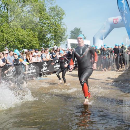 22.06.2025 - Viking Triathlon KatJ http://msf.ph/oto/8063560 22.06.2025 10:02:54 Schwimmen 5, 40, 43, 47, 98, 101, 154, 164, 233, 340, 398, 430, 475, 486, 548, 554, 608, 632 meine-sportfotos.de