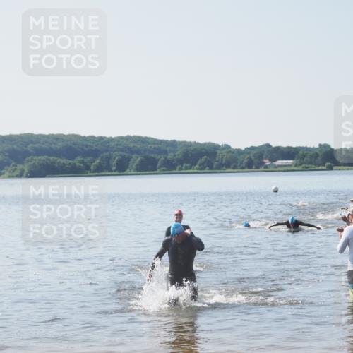 22.06.2025 - Viking Triathlon MichiJ http://msf.ph/oto/8063564 22.06.2025 10:25:25 Schwimmen 122, 641 meine-sportfotos.de
