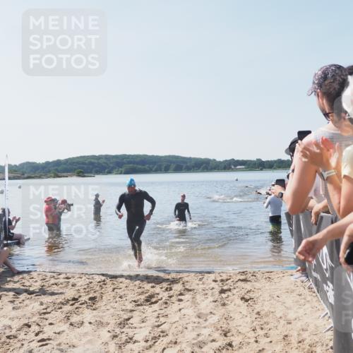 22.06.2025 - Viking Triathlon MichiJ http://msf.ph/oto/8063569 22.06.2025 10:25:28 Schwimmen 2, 122, 641 meine-sportfotos.de