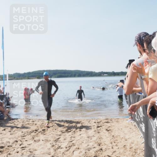 22.06.2025 - Viking Triathlon MichiJ http://msf.ph/oto/8063575 22.06.2025 10:25:29 Schwimmen 2, 122, 641 meine-sportfotos.de