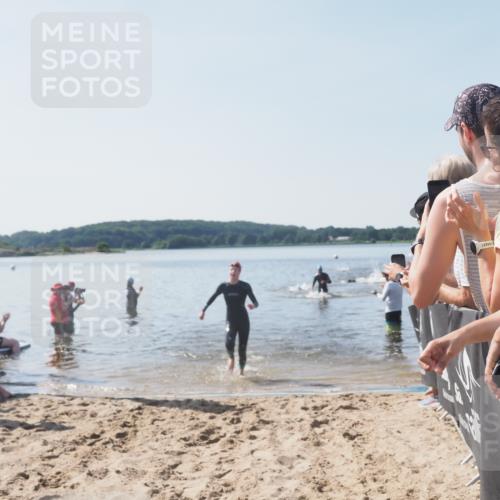 22.06.2025 - Viking Triathlon MichiJ http://msf.ph/oto/8063579 22.06.2025 10:25:32 Schwimmen 2, 122, 420, 641 meine-sportfotos.de
