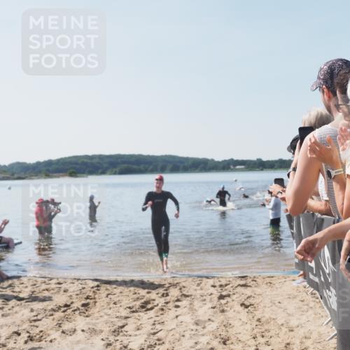 22.06.2025 - Viking Triathlon MichiJ http://msf.ph/oto/8063582 22.06.2025 10:25:32 Schwimmen 2, 122, 420, 641 meine-sportfotos.de