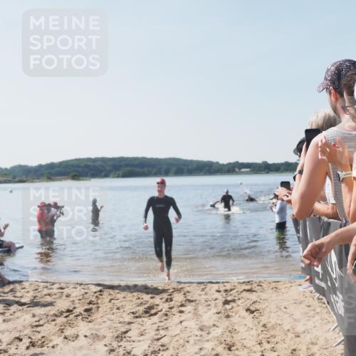 22.06.2025 - Viking Triathlon MichiJ http://msf.ph/oto/8063584 22.06.2025 10:25:32 Schwimmen 2, 122, 420, 641 meine-sportfotos.de