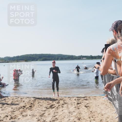 22.06.2025 - Viking Triathlon MichiJ http://msf.ph/oto/8063585 22.06.2025 10:25:32 Schwimmen 2, 122, 420, 641 meine-sportfotos.de