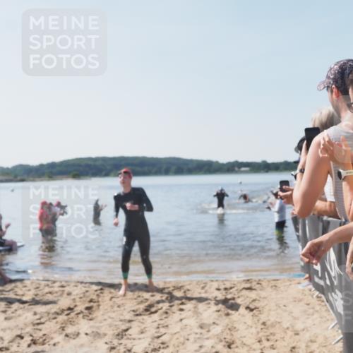 22.06.2025 - Viking Triathlon MichiJ http://msf.ph/oto/8063588 22.06.2025 10:25:33 Schwimmen 2, 420, 641 meine-sportfotos.de