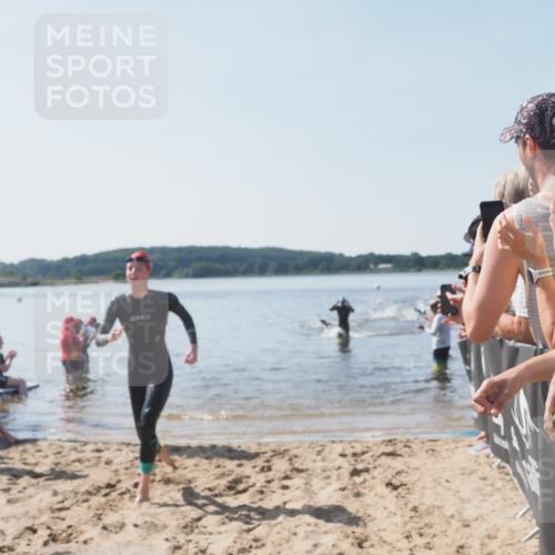 22.06.2025 - Viking Triathlon MichiJ http://msf.ph/oto/8063593 22.06.2025 10:25:33 Schwimmen 2, 420, 641 meine-sportfotos.de