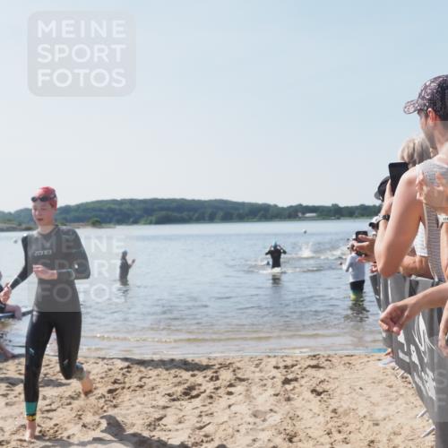 22.06.2025 - Viking Triathlon MichiJ http://msf.ph/oto/8063597 22.06.2025 10:25:34 Schwimmen 2, 420, 544, 641 meine-sportfotos.de