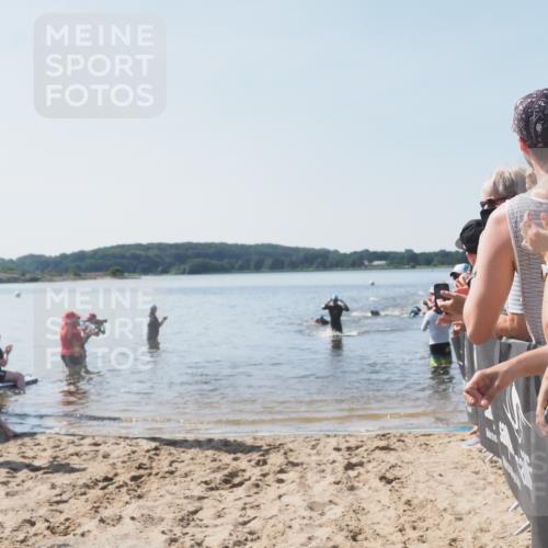 22.06.2025 - Viking Triathlon MichiJ http://msf.ph/oto/8063603 22.06.2025 10:25:34 Schwimmen 2, 420, 544, 641 meine-sportfotos.de