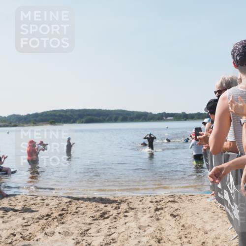 22.06.2025 - Viking Triathlon MichiJ http://msf.ph/oto/8063605 22.06.2025 10:25:34 Schwimmen 2, 420, 544, 641 meine-sportfotos.de