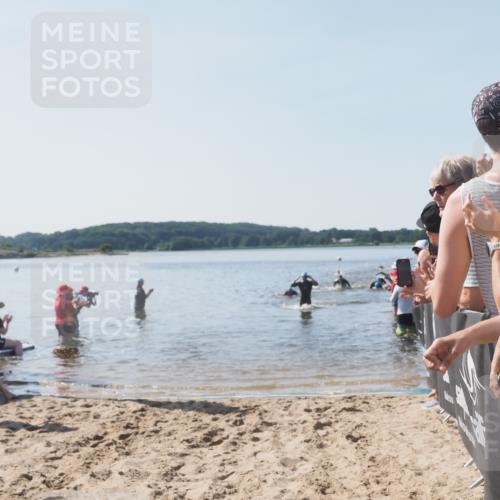 22.06.2025 - Viking Triathlon MichiJ http://msf.ph/oto/8063606 22.06.2025 10:25:35 Schwimmen 2, 420, 485, 544, 641 meine-sportfotos.de