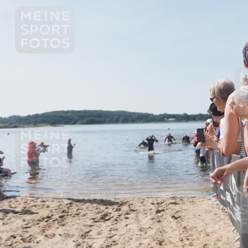 22.06.2025 - Viking Triathlon MichiJ http://msf.ph/oto/8063609 22.06.2025 10:25:35 Schwimmen 2, 420, 485, 544, 641 meine-sportfotos.de
