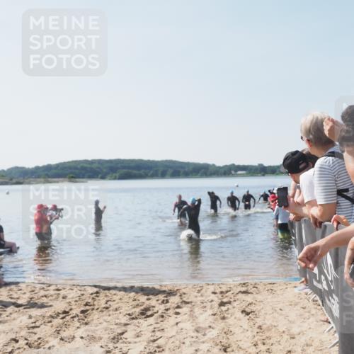22.06.2025 - Viking Triathlon MichiJ http://msf.ph/oto/8063611 22.06.2025 10:25:40 Schwimmen 2, 10, 420, 455, 485, 544, 557 meine-sportfotos.de