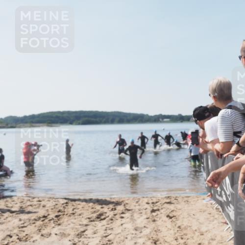 22.06.2025 - Viking Triathlon MichiJ http://msf.ph/oto/8063617 22.06.2025 10:25:41 Schwimmen 2, 10, 420, 455, 485, 544, 557 meine-sportfotos.de