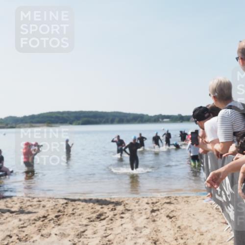 22.06.2025 - Viking Triathlon MichiJ http://msf.ph/oto/8063620 22.06.2025 10:25:42 Schwimmen 2, 10, 420, 455, 485, 544, 557 meine-sportfotos.de
