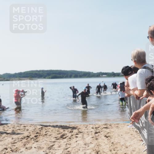 22.06.2025 - Viking Triathlon MichiJ http://msf.ph/oto/8063623 22.06.2025 10:25:42 Schwimmen 2, 10, 420, 455, 485, 544, 557 meine-sportfotos.de