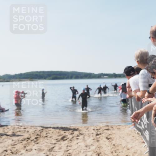 22.06.2025 - Viking Triathlon MichiJ http://msf.ph/oto/8063625 22.06.2025 10:25:42 Schwimmen 2, 10, 420, 455, 485, 544, 557 meine-sportfotos.de