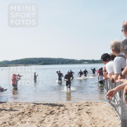 22.06.2025 - Viking Triathlon MichiJ http://msf.ph/oto/8063626 22.06.2025 10:25:43 Schwimmen 2, 10, 420, 455, 485, 544, 557 meine-sportfotos.de