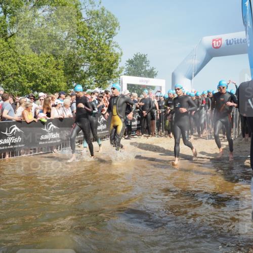 22.06.2025 - Viking Triathlon KatJ http://msf.ph/oto/8063627 22.06.2025 10:03:03 Schwimmen 5, 43, 47, 101, 154, 177, 204, 233, 349, 398, 475, 478, 554, 602, 632 meine-sportfotos.de