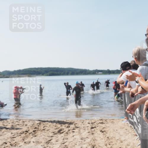 22.06.2025 - Viking Triathlon MichiJ http://msf.ph/oto/8063631 22.06.2025 10:25:43 Schwimmen 2, 10, 420, 455, 485, 544, 557 meine-sportfotos.de