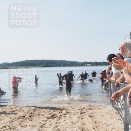 22.06.2025 - Viking Triathlon MichiJ http://msf.ph/oto/8063636 22.06.2025 10:25:44 Schwimmen 2, 10, 420, 455, 485, 544, 557 meine-sportfotos.de