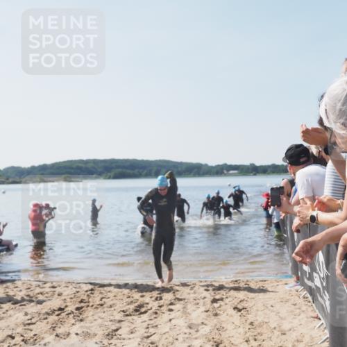 22.06.2025 - Viking Triathlon MichiJ http://msf.ph/oto/8063646 22.06.2025 10:25:45 Schwimmen 2, 10, 420, 455, 485, 544, 557 meine-sportfotos.de