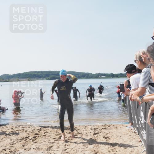 22.06.2025 - Viking Triathlon MichiJ http://msf.ph/oto/8063654 22.06.2025 10:25:47 Schwimmen 2, 10, 49, 420, 455, 485, 544, 557 meine-sportfotos.de