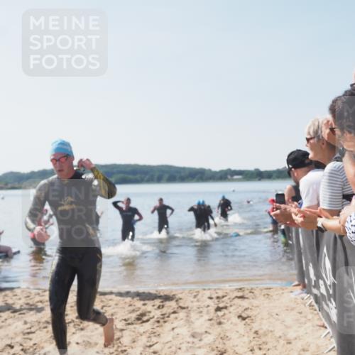 22.06.2025 - Viking Triathlon MichiJ http://msf.ph/oto/8063661 22.06.2025 10:25:48 Schwimmen 10, 49, 420, 455, 485, 544, 557 meine-sportfotos.de