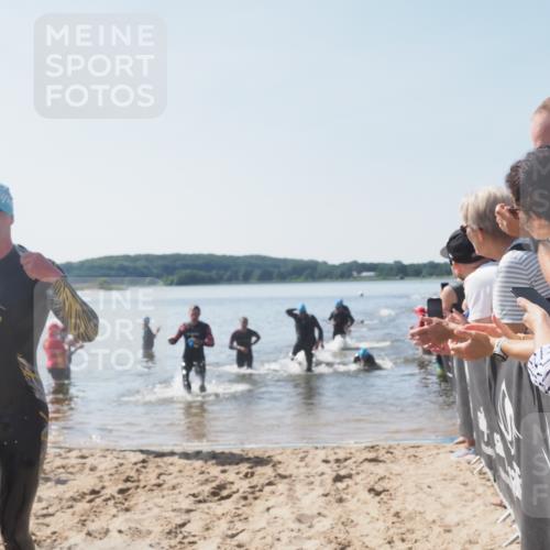 22.06.2025 - Viking Triathlon MichiJ http://msf.ph/oto/8063662 22.06.2025 10:25:48 Schwimmen 10, 49, 420, 455, 485, 544, 557 meine-sportfotos.de
