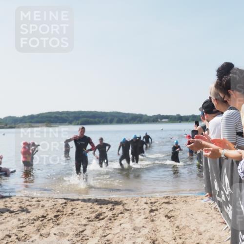 22.06.2025 - Viking Triathlon MichiJ http://msf.ph/oto/8063671 22.06.2025 10:25:50 Schwimmen 10, 49, 420, 455, 485, 544, 557, 642 meine-sportfotos.de