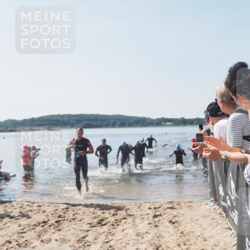 22.06.2025 - Viking Triathlon MichiJ http://msf.ph/oto/8063673 22.06.2025 10:25:50 Schwimmen 10, 49, 420, 455, 485, 544, 557, 642 meine-sportfotos.de