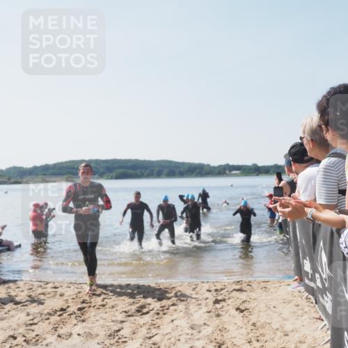 22.06.2025 - Viking Triathlon MichiJ http://msf.ph/oto/8063682 22.06.2025 10:25:51 Schwimmen 10, 49, 420, 455, 485, 544, 557, 642 meine-sportfotos.de