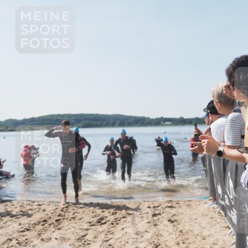22.06.2025 - Viking Triathlon MichiJ http://msf.ph/oto/8063706 22.06.2025 10:25:53 Schwimmen 10, 49, 420, 455, 485, 544, 557, 642 meine-sportfotos.de