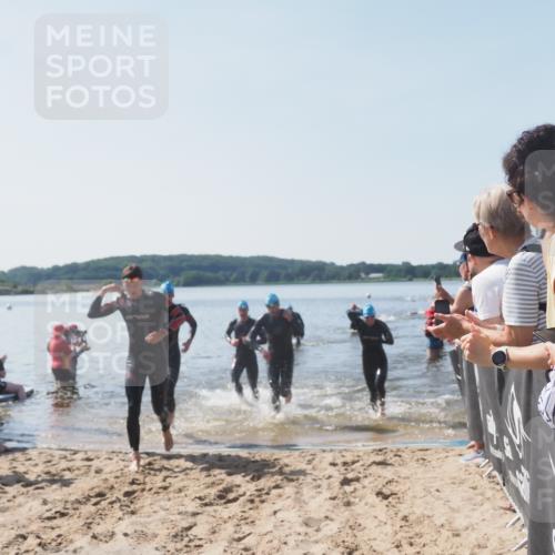22.06.2025 - Viking Triathlon MichiJ http://msf.ph/oto/8063707 22.06.2025 10:25:53 Schwimmen 10, 49, 420, 455, 485, 544, 557, 642 meine-sportfotos.de