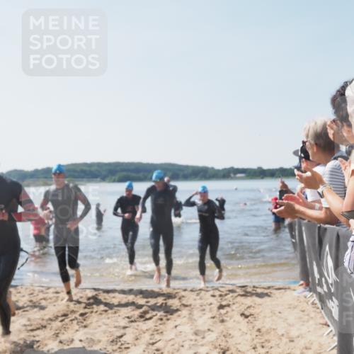 22.06.2025 - Viking Triathlon MichiJ http://msf.ph/oto/8063717 22.06.2025 10:25:54 Schwimmen 10, 49, 455, 485, 544, 557, 642 meine-sportfotos.de