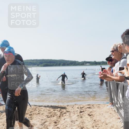 22.06.2025 - Viking Triathlon MichiJ http://msf.ph/oto/8063742 22.06.2025 10:25:57 Schwimmen 10, 49, 455, 557, 617, 642 meine-sportfotos.de