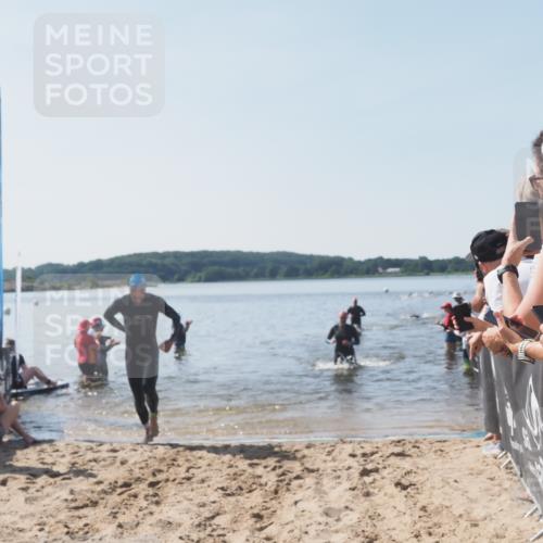22.06.2025 - Viking Triathlon MichiJ http://msf.ph/oto/8063777 22.06.2025 10:26:04 Schwimmen 9, 49, 617, 642 meine-sportfotos.de
