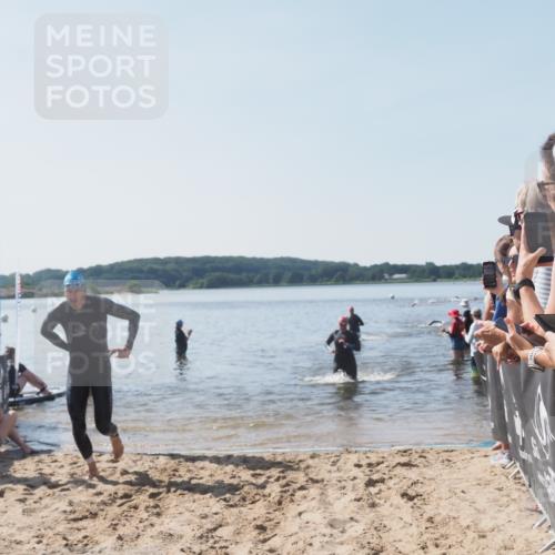 22.06.2025 - Viking Triathlon MichiJ http://msf.ph/oto/8063782 22.06.2025 10:26:04 Schwimmen 9, 49, 617, 642 meine-sportfotos.de