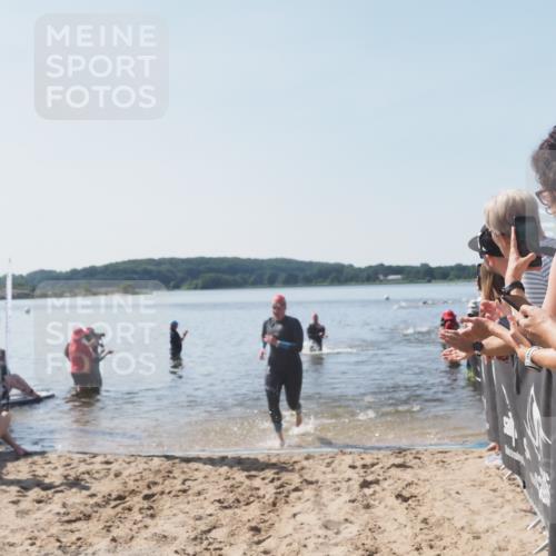 22.06.2025 - Viking Triathlon MichiJ http://msf.ph/oto/8063804 22.06.2025 10:26:08 Schwimmen 9, 526, 617, 642 meine-sportfotos.de