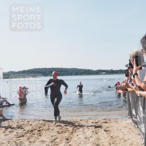 22.06.2025 - Viking Triathlon MichiJ http://msf.ph/oto/8063813 22.06.2025 10:26:09 Schwimmen 9, 526, 617, 642 meine-sportfotos.de