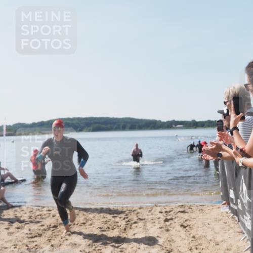 22.06.2025 - Viking Triathlon MichiJ http://msf.ph/oto/8063819 22.06.2025 10:26:09 Schwimmen 9, 526, 617, 642 meine-sportfotos.de