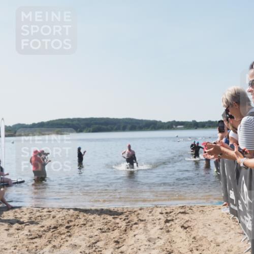 22.06.2025 - Viking Triathlon MichiJ http://msf.ph/oto/8063826 22.06.2025 10:26:10 Schwimmen 9, 526, 617, 642 meine-sportfotos.de