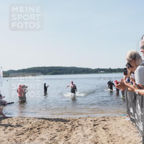 22.06.2025 - Viking Triathlon MichiJ http://msf.ph/oto/8063827 22.06.2025 10:26:10 Schwimmen 9, 526, 617, 642 meine-sportfotos.de