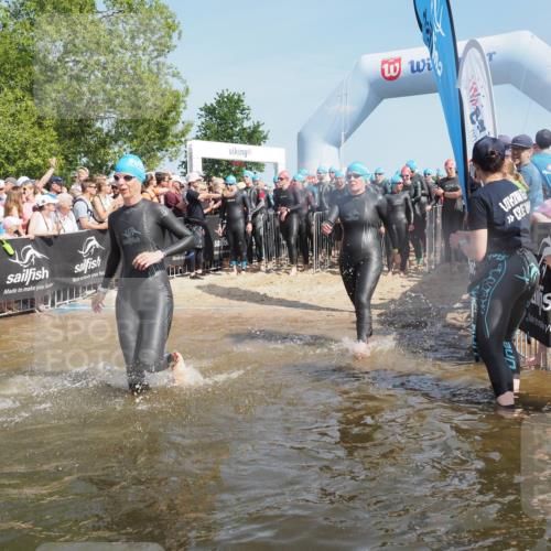22.06.2025 - Viking Triathlon KatJ http://msf.ph/oto/8063844 22.06.2025 10:03:30 Schwimmen 25, 42, 58, 88, 179, 182, 221, 251, 324, 332, 434, 454, 556, 645, 659 meine-sportfotos.de